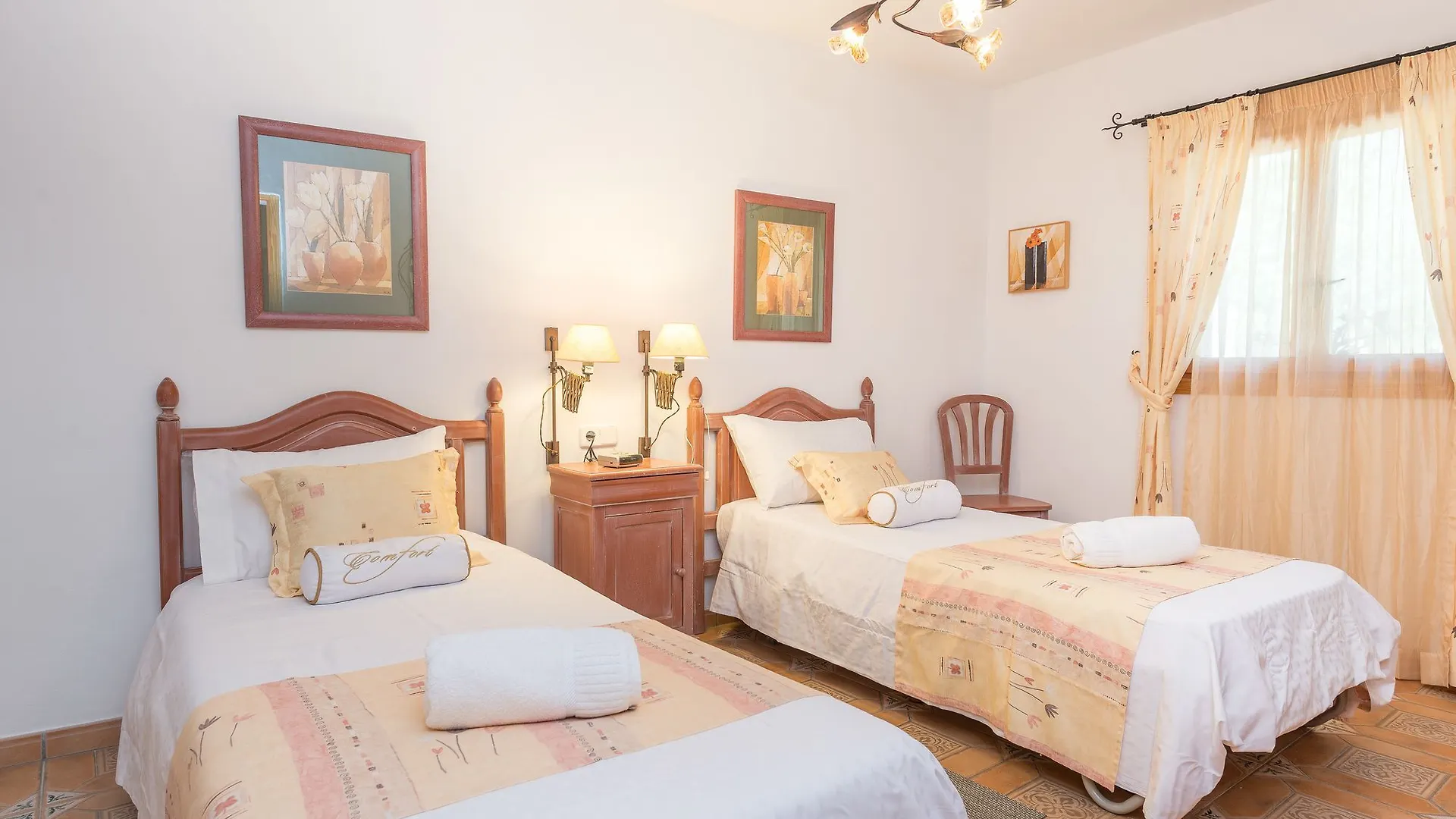 Tonyita Hotel Lloseta Spain