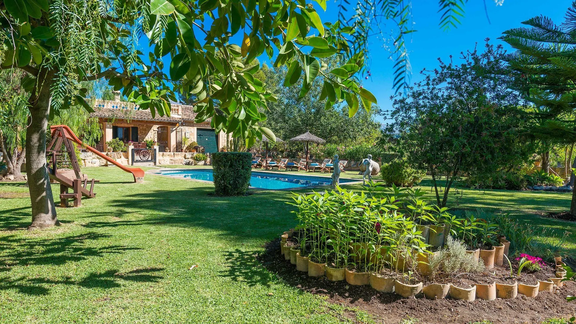 Tonyita Hotel Lloseta