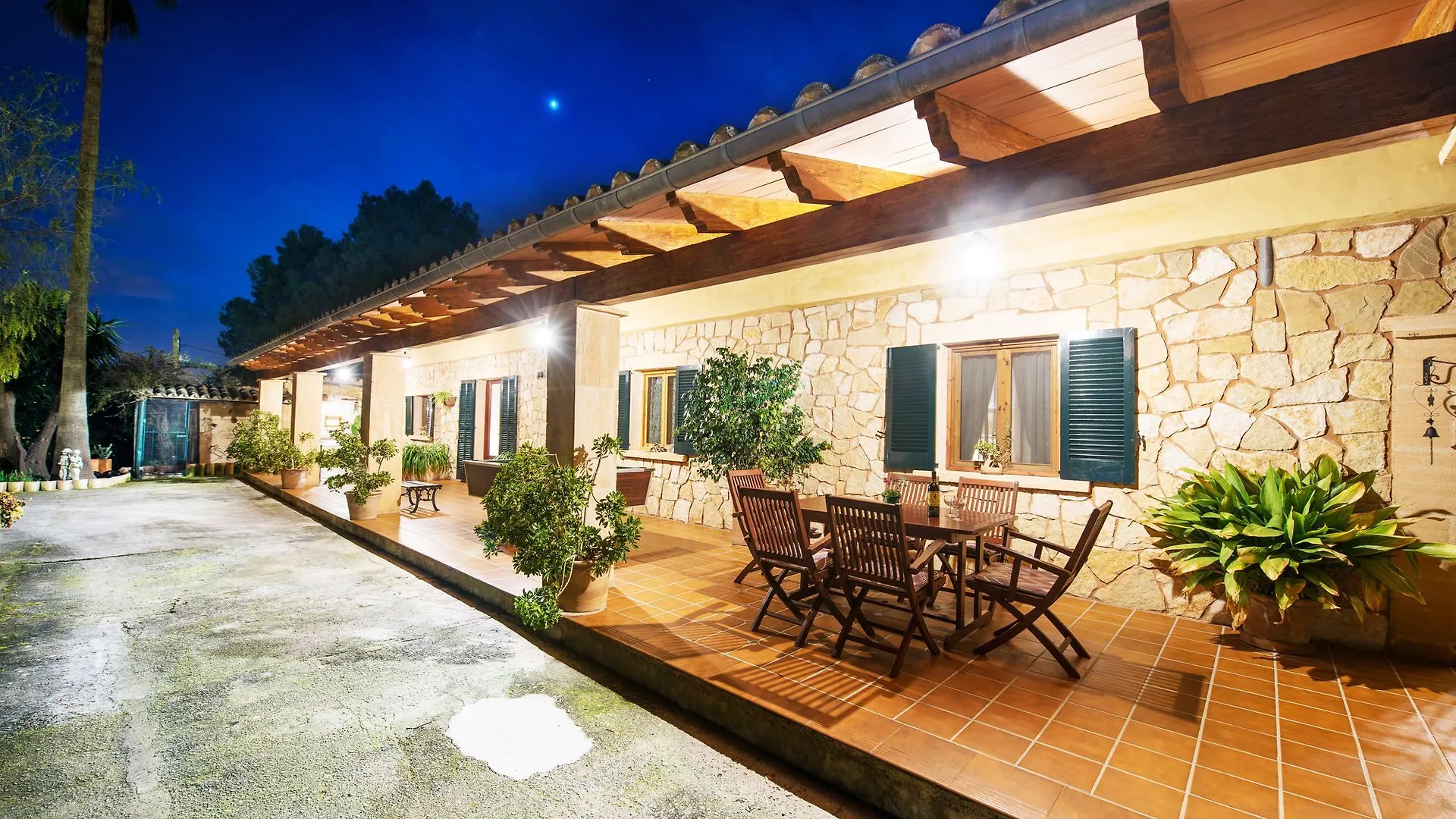 Hotel Tonyita Lloseta